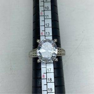 Sterling Silver Ring With Large Oval Cut CZ Stone With Etched Scale Band Sz 7
